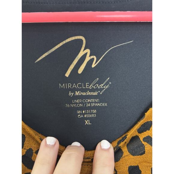 MiracleBody by MiracleSuit Animal Print 3/4 Sleeve Slimming Tunic Size XL Sheer - Picture 3 of 6